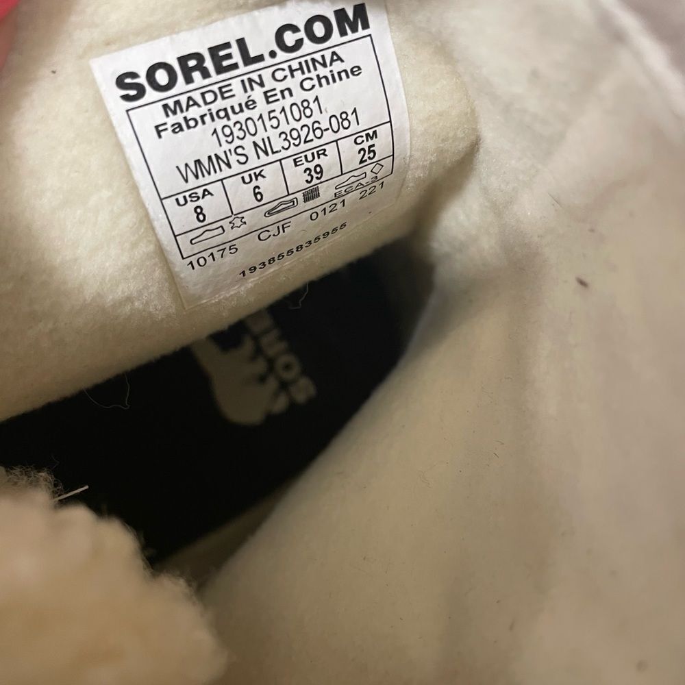 New Sorel Joan Of Arctic Lite Boots size 8
Brand new never worn before! - Picture 11 of 11
